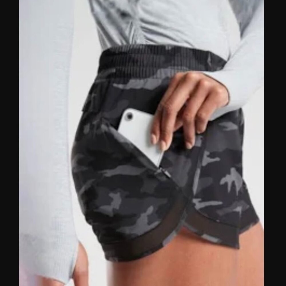 NWT Athleta Printed Mesh Racer Run Short 4”